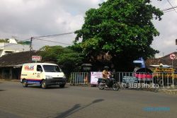 LALU LINTAS SOLO : Diperbaiki, Jl. S. Parman Hanya Bisa Dilalui Satu Arah