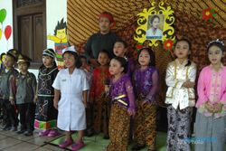 Meriah Peringatan Kartini di Sekolah Anak Alam Prima