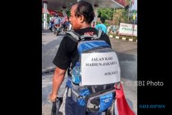 PILKADA JAKARTA : Lintasi Semarang, Pejalan Kaki Madiun-Jakarta Gegerkan Netizen