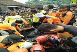 BENCANA JATENG :  Hujan Ganggu Proses Pencarian Korban Banjir Bandang di Magelang