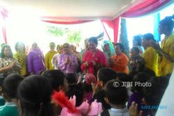 Kunjungi PAUD di Solo, Ibu Negara Ajak Anak-Anak Bernyanyi