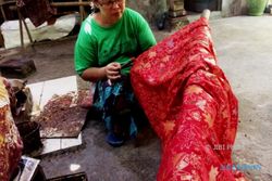 EKONOMI KREATIF : Batik Tulis & Pewarna Alam "Tancep" Tembus Pasar Timur Tengah
