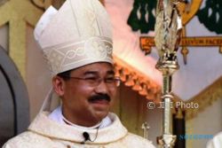KEUSKUPAN AGUNG SEMARANG : Penahbisan Uskup Agung Semarang Dipadati Ribuan Umat