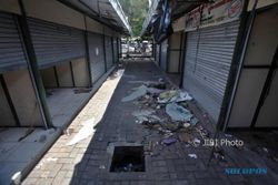 PASAR KLEWER : Rawan Dicuri, Bangunan Eks Pasar Darurat di Alut Dijaga 24 Jam