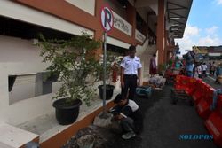 Tarif Parkir Progresif di Basemen Pasar Klewer Solo Disetop Sementara