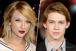 Gorgeous Taylor Swift Terinspirasi dari Joe Alwyn