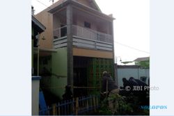 Polisi Geledah Rumah Warga Tawangmangu Karanganyar, 10 Item Disita