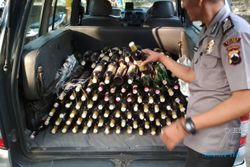 Warga Prambanan Klaten Ini Sembuyikan Miras 1.000 Botol di Dalam Tanah