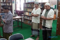 DJ Toby Koyama Ucapkan Syahadat di Masjid Gedhe Kauman