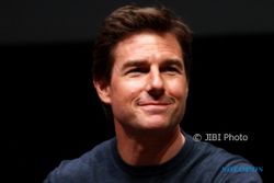 Tanpa Stuntman, Tom Cruise Cedera Saat Lompat dari Gedung
