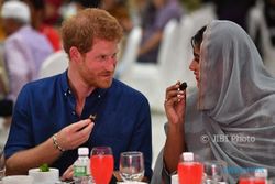 Kunjungi Singapura, Pangeran Harry Ikut Buka Puasa Bersama Komunitas Muslim