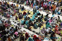 Muhammadiyah Larang Bukber dan Sahur Bersama Selama Ramadan