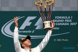 Hamilton Rajai GP Bahrain Seusai Berhasil Menahan Gempuran Verstappen
