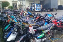 Sebulan Lebih, Puluhan Sepeda Motor Peserta Konvoi Anarkistis Masih Ditahan di Mapolres Klaten