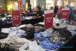 LEBARAN 2017 : Warga Berbondong-bondong ke Mall untuk Belanja