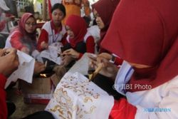 FOTO SISWA MENGENAL NUSANTARA 2017 : Pelajar Jateng Belajar Bikin Batik Basurek