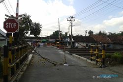 LALU LINTAS KULONPROGO : Portal Semi-Permanen Bakal Dipasang di Simpang Ngeseng