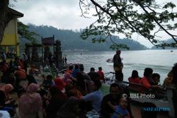 WISATA PONOROGO : Wisatawan Padati Telaga Ngebel saat Libur Lebaran