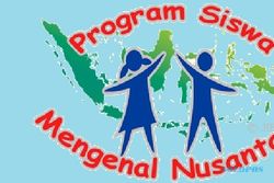 SISWA MENGENAL NUSANTARA 2017 : Di Bengkulu, 41 Pelajar Jateng Disambut Direksi BUMN