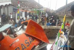 HELIKOPTER BASARNAS JATUH : Puing-Puing Heli Dievakuasi ke Semarang