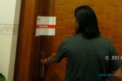 FOTO OTT KPK : Pintu Ruangan Wali Kota Tegal Disegel