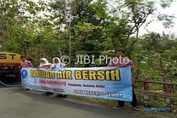 SEKOLAH BANTUL : SMK Negeri 1 Sewon Bantul Bantu Air Bersih ke Warga Gunungkidul