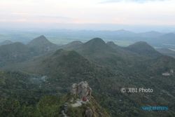 ASAL USUL : Legenda Cinta Sejati di Balik Nama Gunung Cumbri Wonogiri