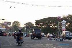 LALU LINTAS SEMARANG : Dari Jl. dr. Wahidin ke Jl. Sultan Agung Dilarang Belok, Pengguna Jalan Mengeluh