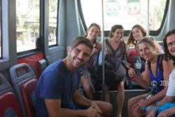 WISATA SEMARANG : Keliling Kota, Turis Meksiko Pilih Naik BRT