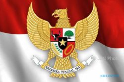 HUT RI : Warga Candi Kirab Garuda Pancasila ke Asrama West Papua
