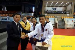 PRESTASI MAHASISWA : Persiapan Singkat, UAJY Persembahkan Emas di Taekwondo Internasional