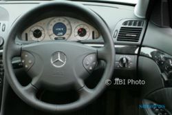 Power Steering Bermasalah, Mercedes-Benz Tarik Nyaris 40.000 Mobil Impor di China