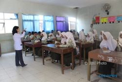 PENDIDIKAN WONOGIRI : Guru SMPN 2 Baturetno Punya Cara Unik Dorong Siswanya Belajar