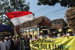 Puluhan Ton Gula Tertahan, Petani Tebu DIY Berdemo