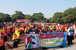 DEMO SRAGEN : 1.500 Pelajar Muhammadiyah Ikuti Aksi Peduli Palestina