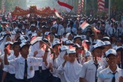 FOTO HUT RI : Kirab Bendera Meriahkan di Semarang