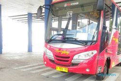 TRANSPORTASI JATENG : BRT Trans Jateng Dinilai Nyaman dan Tak Ugal-Ugalan
