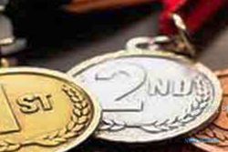 PRESTASI SEMARANG : Siswi Peraih Medali Perak Kompetisi Internasional Diganjar Penghargaan