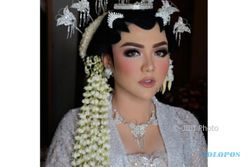 KABAR ARTIS : Menikah di Candi Borobudur, Begini Kesakralan Pernikahan Vicky Shu