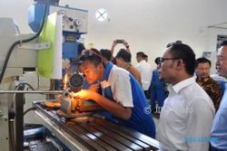 Menaker Hanif Dhakiri Tuding Kurikulum SMK Tak Sesuai Kebutuhan Industri