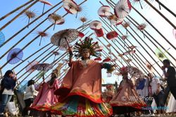 Sip, Festival Payung Indonesia Masuk Top 10 KEN Kemenparekraf Lur