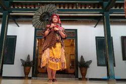 Putri Mangkunegaran Jadi Maskot Festival Payung Indonesia 2017