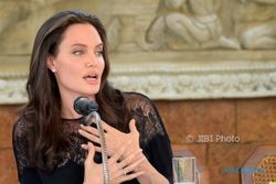 Begini Cara Angelina Jolie Bangkit dari Kesulitan Hidup