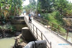INFRASTRUKTUR KLATEN : Rawan Memicu Banjir, Jembatan Kali Blora Jetis Butuh Segera Diperbaiki