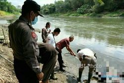 Mayat Pria Tanpa Identitas Ditemukan Mengapung di Sungai Brantas Kediri