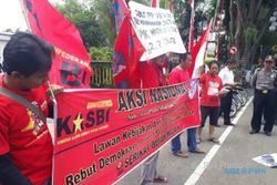 UMK 2018 : KASBI Tuntut Upah Minimum di Kota Madiun Rp2,7 Juta Per Bulan