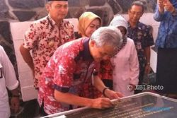 FOTO PEMBANGUNAN JATENG : Gubernur Ganjar Resmikan 4 Flyover