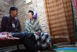 KEMISKINAN JATENG : RTLH di Jepara Sudah Berdinding Bata, Ganjar Kaget