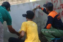 Hyatt Ajak Bersihkan Vandalisme di Jalan Palagan