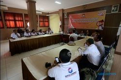 PEMILIHAN LEGISLATIF 2019 : KPU Solo Kembalikan Berkas Pendaftaran Partai Perindo